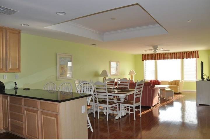 Vacation rental for 8 people, with balcony and hot tub as well as pool in Jersey Shore