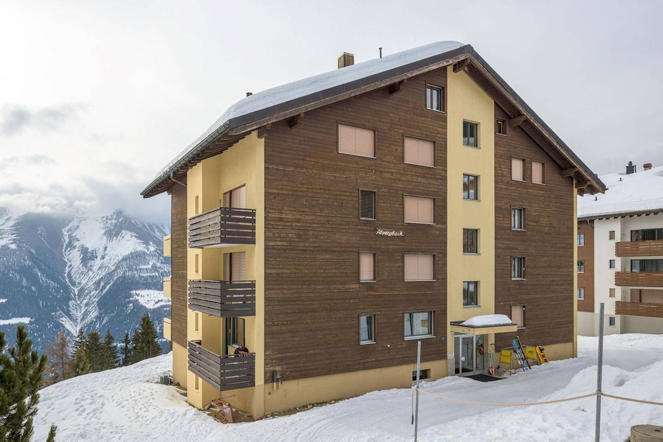 Entire apartment, Holiday apartment for 6 people with balcony in Betten, Aletsch Arena