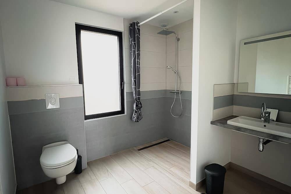 Gîte 6 personnes (Acces Pmr) in Roz-Landrieux, Région de Saint-Malo