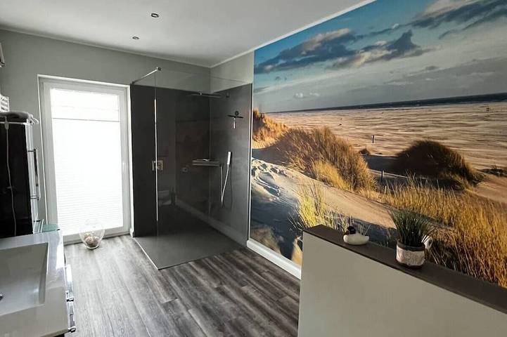 Weitblick mit Kind und Hund in Zetel, Südliche Nordseeküste