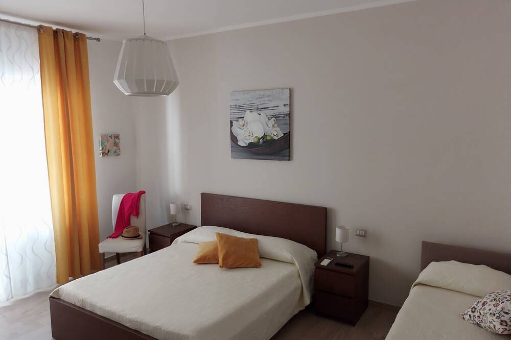 Entire apartment, Apartment Sole • Sapore di Mare Holidays ~ Maiori in Maiori, Amalfi Coast