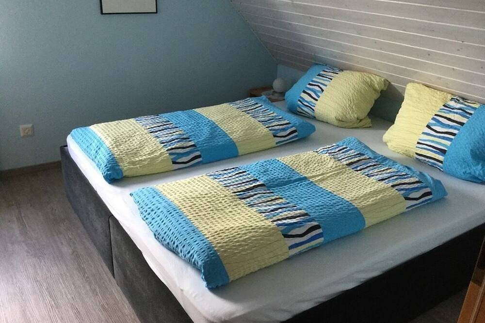 Ganze Wohnung, Gemütlicheferienwohnung mit See und Bergsicht in Stetten, Region Bodensee-Oberschwaben