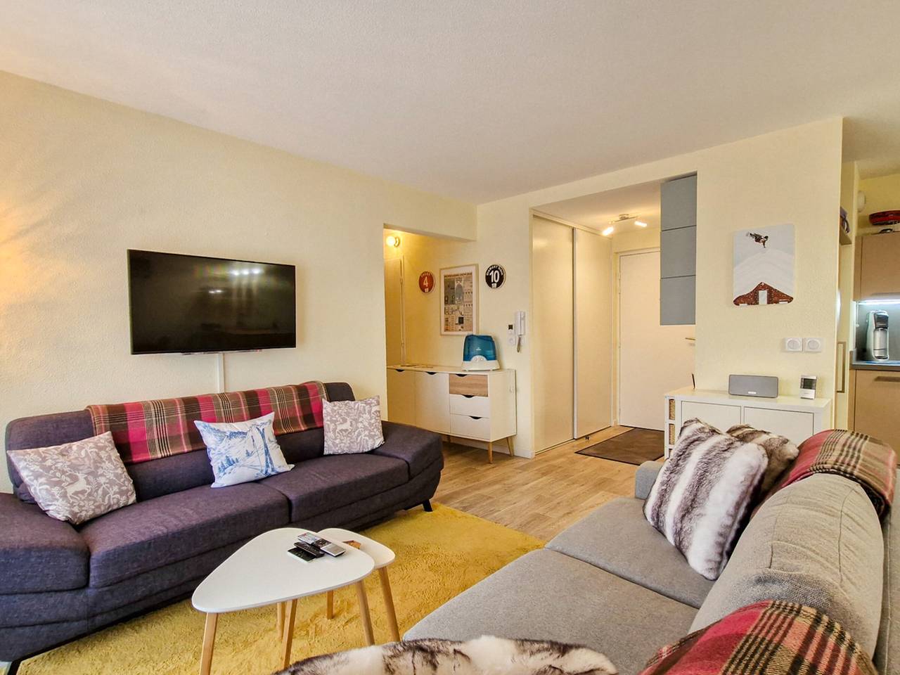 Appartement entier, Appartement rénové avec terrasse au centre, 6 pers., vue pistes in Flaine, Arâches-la-Frasse