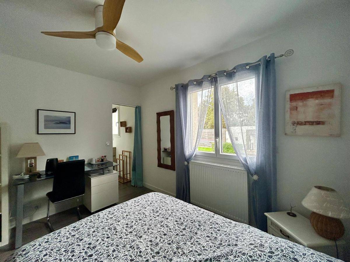 Appartement de vacances entier, Double Room with Private Bathroom in Eysines, Région de Bordeaux