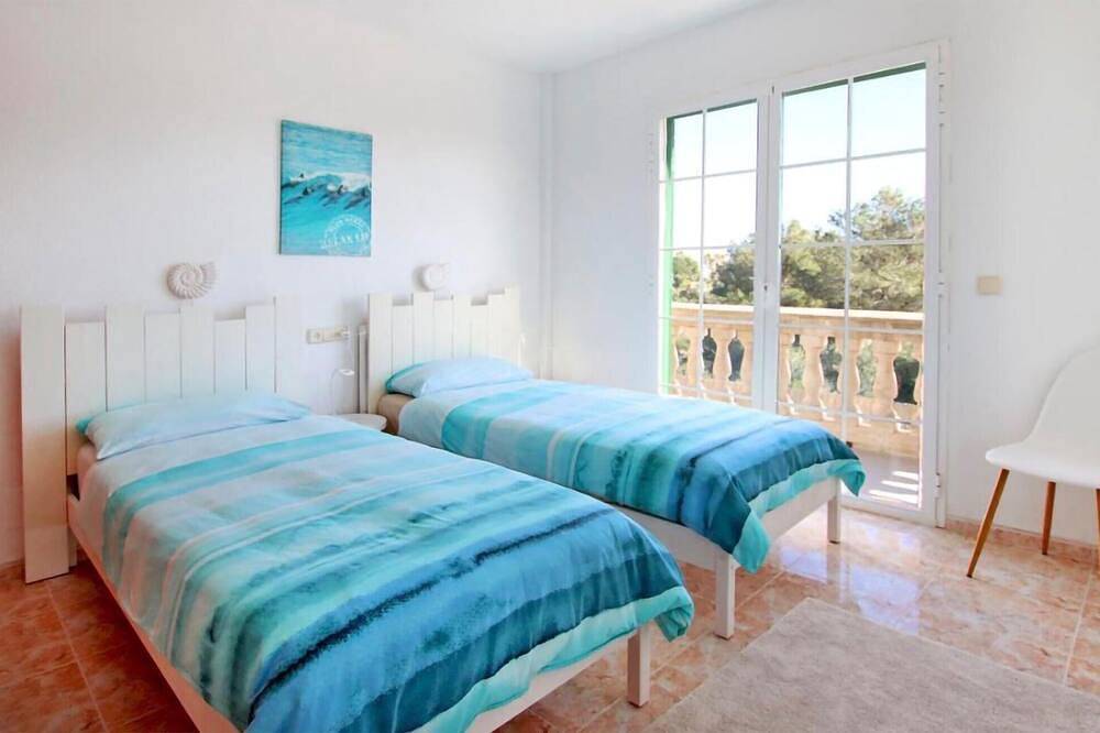 Awesome home in Cales de Mallorca in Cales de Mallorca, Manacor