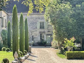 Gîte pour 4 personnes, avec jacuzzi ainsi que terrasse et jardin dans Côte-d'Or