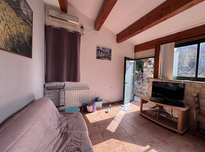 Gîte pour 4 personnes, avec jardin à Saint-Remèze - 2
