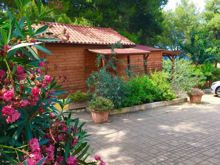 Bungalow per 4 persone, con Terrazza e Giardino a Vieste