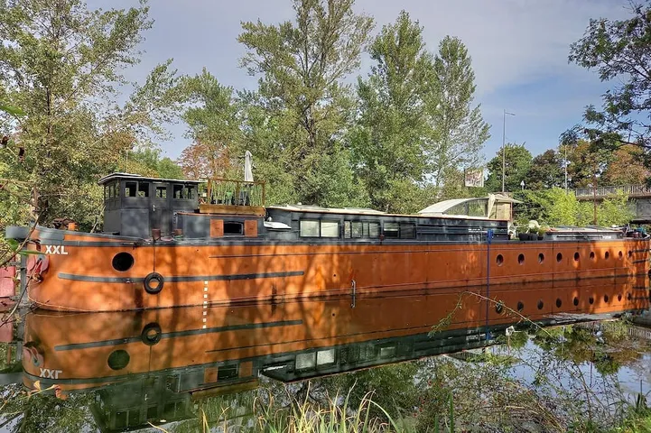 Appartement indépendant atypique sur péniche in Metz, Metz-Campagne