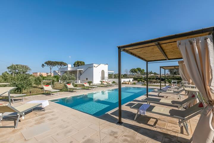 Villa für 18 Personen, mit Terrasse und Pool, kinderfreundlich im Salento
