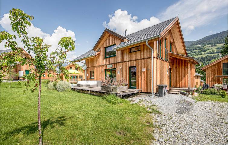 Gemütliche Ferienwohnung mit Sauna und Whirlpool, nur wenige Schritte von den Skiliften entfernt! in St. Georgen ob Murau, Sankt Georgen am Kreischberg