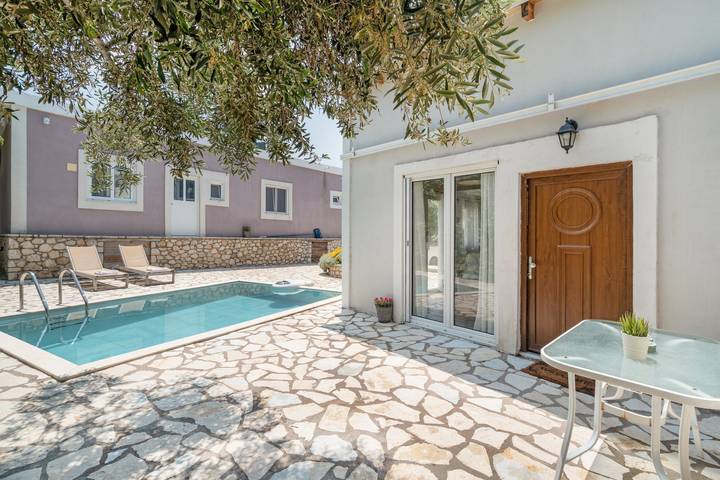 Location de vacances pour 8 personnes, avec jardin à Leucade - 2