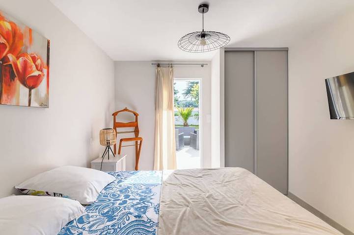 Location de vacances pour 6 personnes, avec jardin et jacuzzi dans Plage des sables d'or - 3