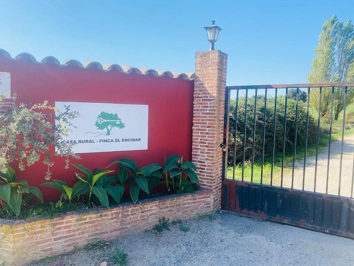 Casa rural para 19 personas, con Terraza además de Piscina y Vistas en Sotillo de las Palomas - 2