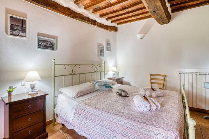 Ganze Wohnung, Ferienwohnung für 3 Personen mit Pool in Passignano sul Trasimeno, Lago Trasimeno