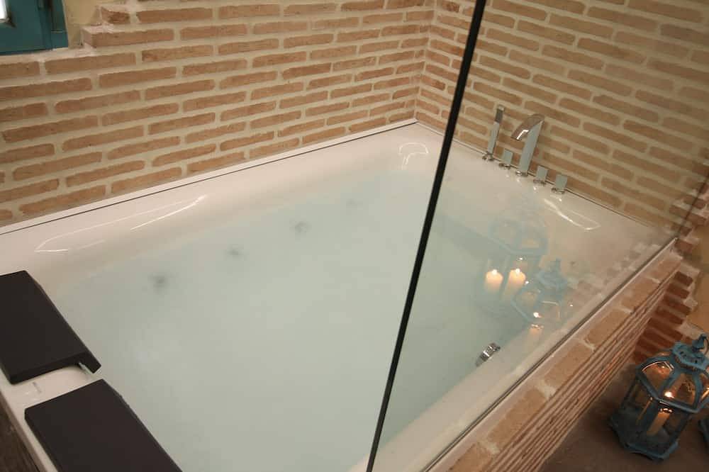 Entire apartment, Chester Rest Apartment in Valdenoches, Guadalajara