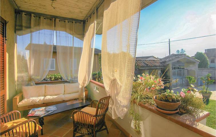 Appartamento Montignoso: Parcheggio, Giardino e Internet (130m²) in Montignoso, Riviera Toscana