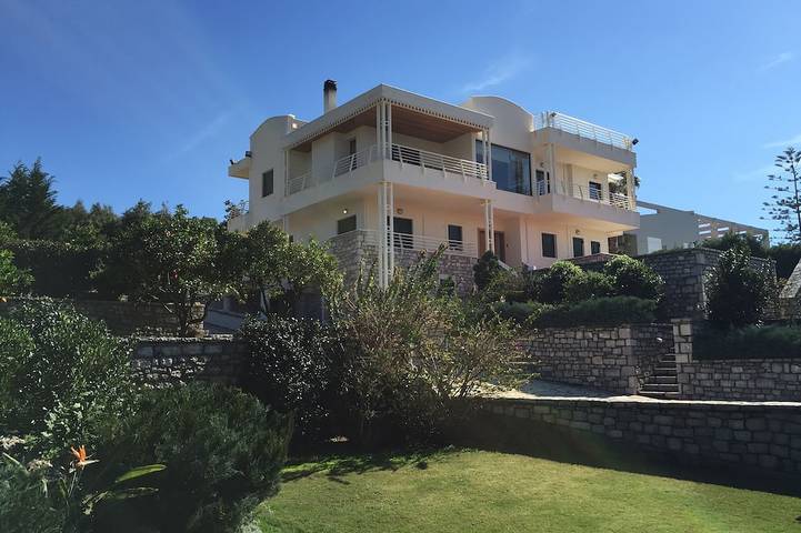 Location de vacances pour 6 personnes, avec Jardin dans Mikra Mandinia