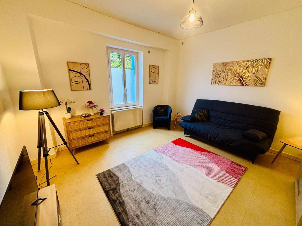 Appartement entier, Le pied à terre - Centre ville - Montceau-les-mines in Montceau-les-Mines, Région de Chalon-sur-Saône