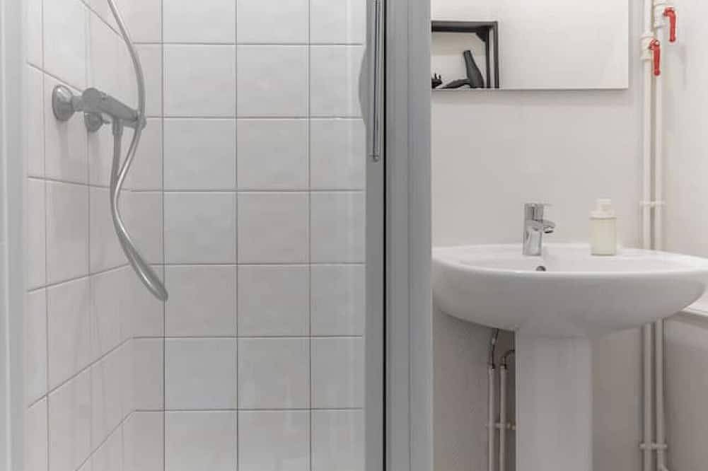 Entire apartment, Le Desroziers 313 - 31 avenue Victoria - Vichy in Vichy, Vichy region