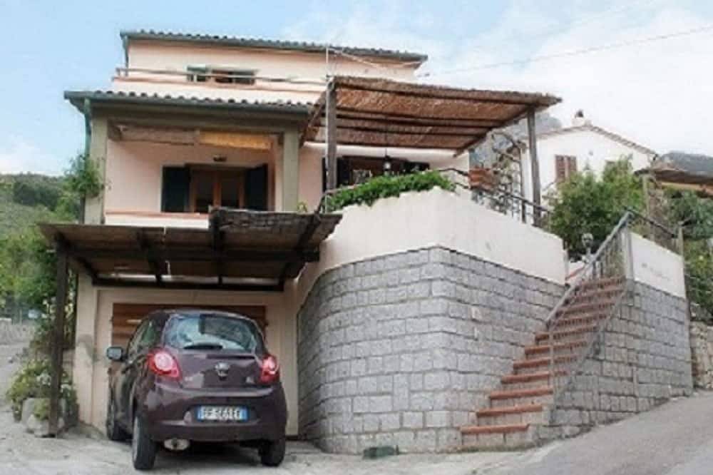 Casa sulla costa del sole a100 m. dal mare Chiessi in Chiessi, Isola d'Elba