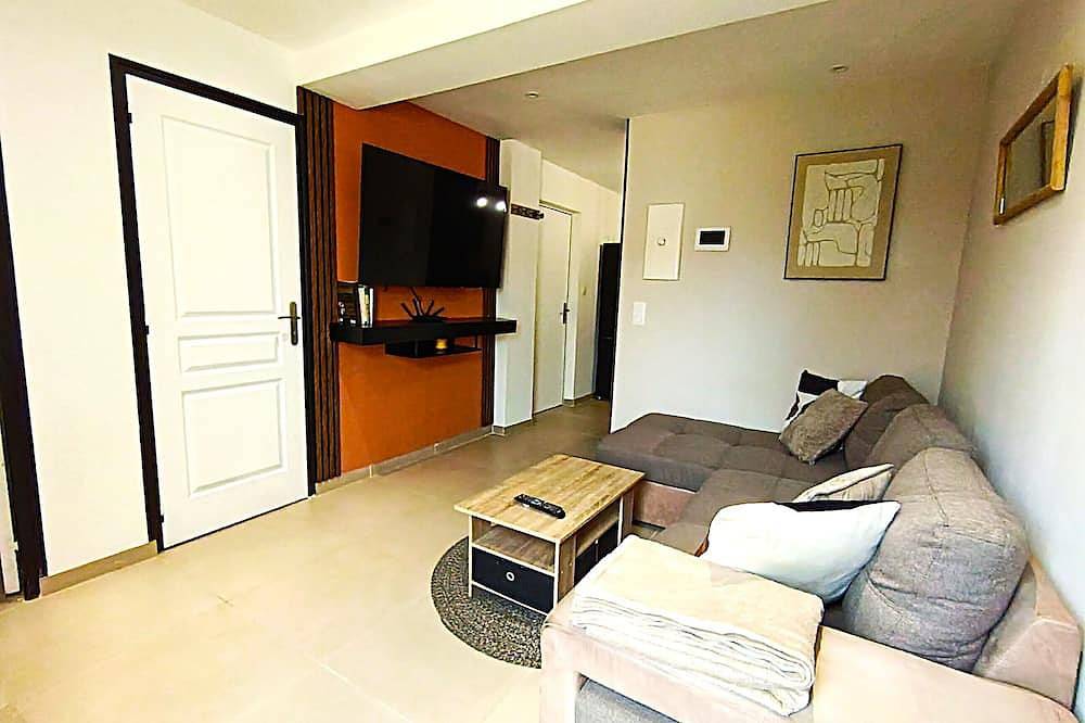 Entire apartment, Le Logis du Jardin Anzin in Anzin, Valenciennes region