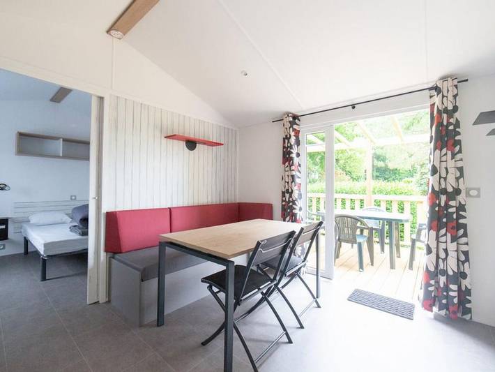 Camping für 4 Personen, mit Pool und Terrasse in Bénodet - 3