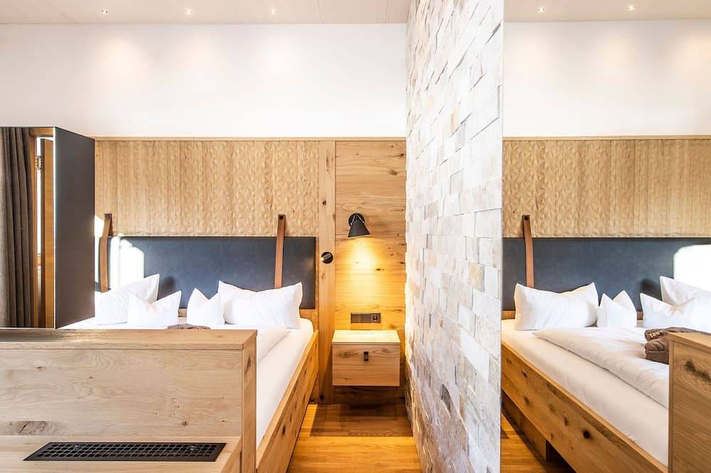 Doppelzimmer mit Balkon - Alpen Hotel Post**** in Au, Bregenzerwald