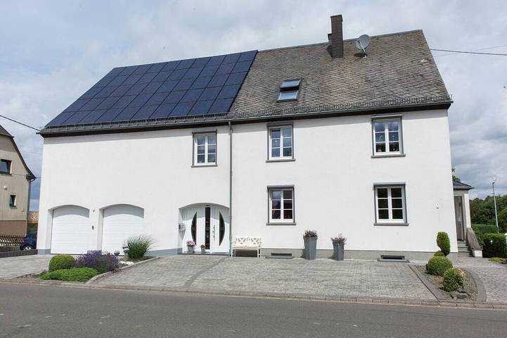 Ferienwohnung für 4 Personen, mit Garten und Balkon in Morbach