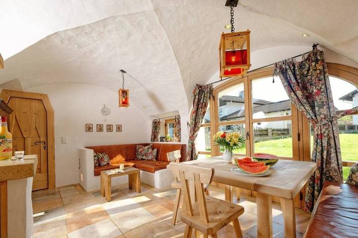 Ferienwohnung für 4 Personen, mit Whirlpool und Garten sowie Sauna in Eggstätt