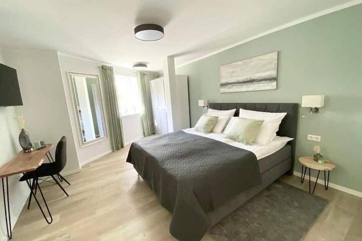 Ganze Wohnung, Qt Maisonetten Apartment neu & stylisch Priv. Eingang mit 2 Schlafzimmern in Heiligenkirchen, Detmold