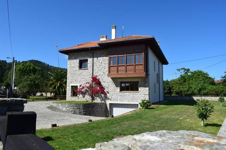 Chalet para 16 personas, con jacuzzi y jardín en Costa Oriental Asturiana - 4