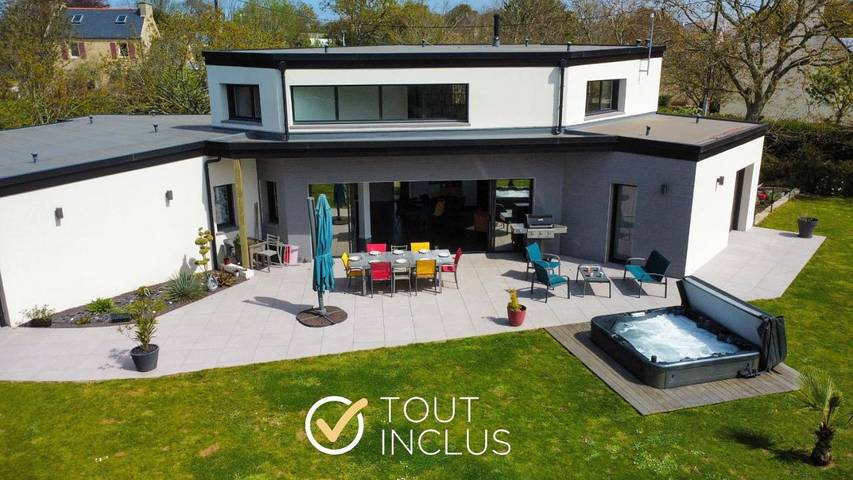 Ferienhaus für 8 Personen, mit Garten und Terrasse sowie Whirlpool, mit Haustier - 1