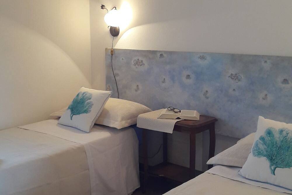 Ganze Wohnung, Elegante Villa mit Blick auf Cala Sinzias (P5833) in Cala Sinzias, Cagliari Provinz