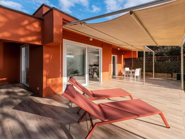 Villa for 8 people, with garden - 1