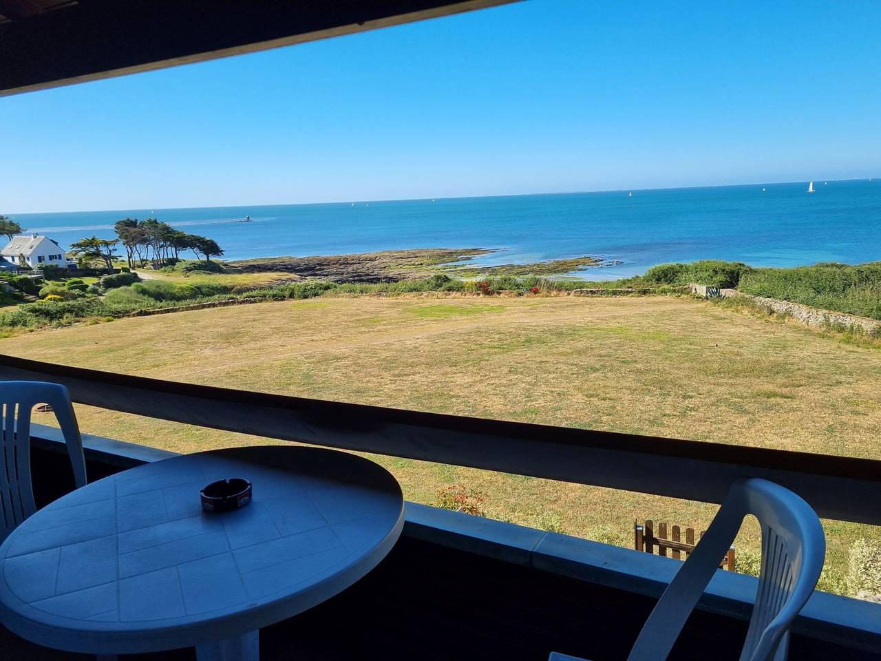 Appartement entier, Appartement vue mer avec balcon, proche plage, animaux acceptés in Saint-Gildas-de-Rhuys, Côte des Mégalithes