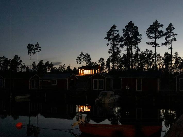 Ferienhaus mit Meerblick und Terrasse inmitten der Natur in Harmanger, Hälsingland
