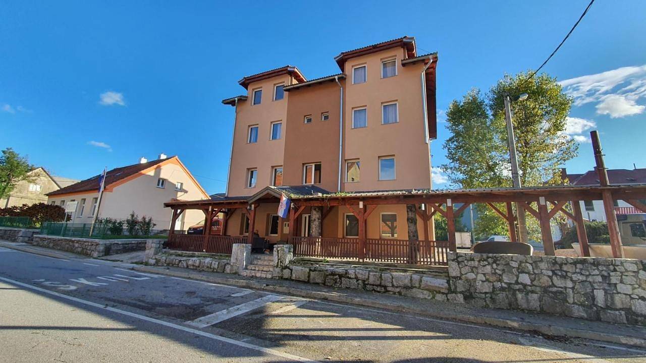 Triple Room with Private External Bathroom in Gračac, Zadar