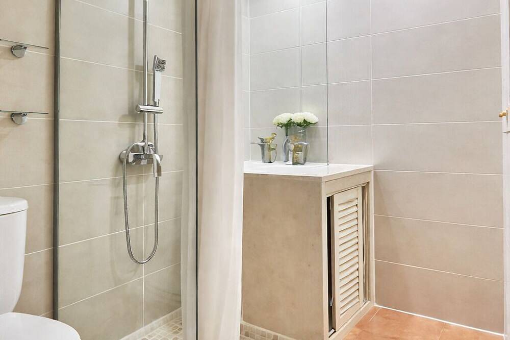 Apartamento inteiro, Galeria exclusiva apartamento com vista para campo de golfe / praia perto in Aroeira, Charneca de Caparica e Sobreda