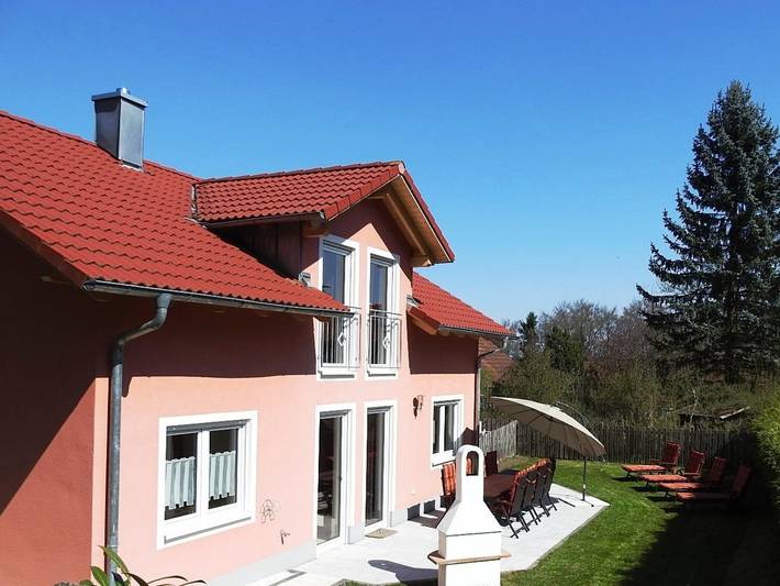Ferienhaus für 8 Personen, mit Terrasse und Garten in Breitenbrunn