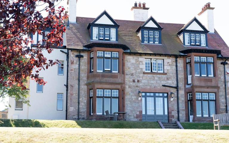 Holiday home for 12 people, with Terrace and Garden in North Berwick