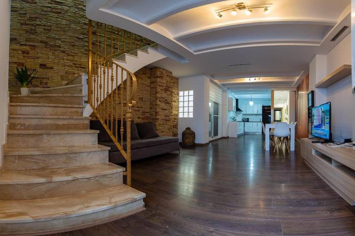 Apartamento para 8 personas, con Jacuzzi y Terraza en Torrent