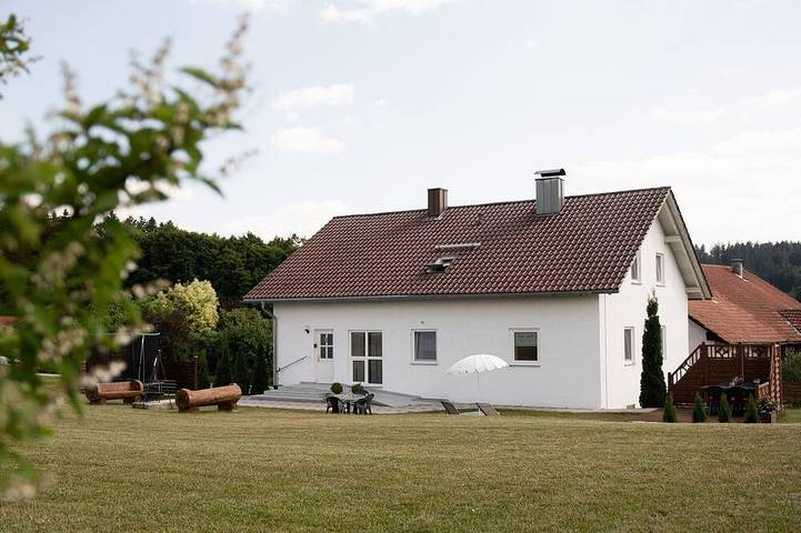 Ferienwohnung für 5 Personen, mit Balkon und Garten in Breitenberg