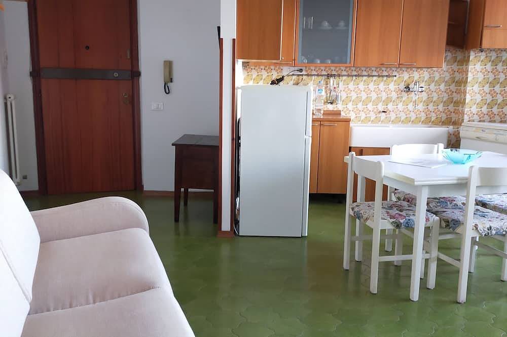 Ganze Wohnung, Baias Haus – 50 Meter vom Strand entfernt und mit Meerblick in Pesaro, Valle del Metauro