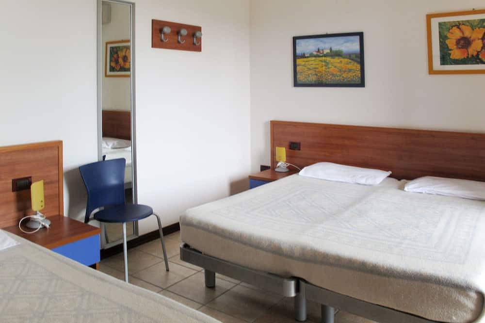 La Quercia by Interhome in Porto Santa Margherita, Caorle