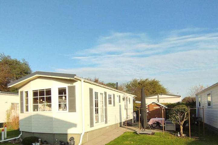 Chalet für 4 Personen, mit Garten in Vrouwenpolder