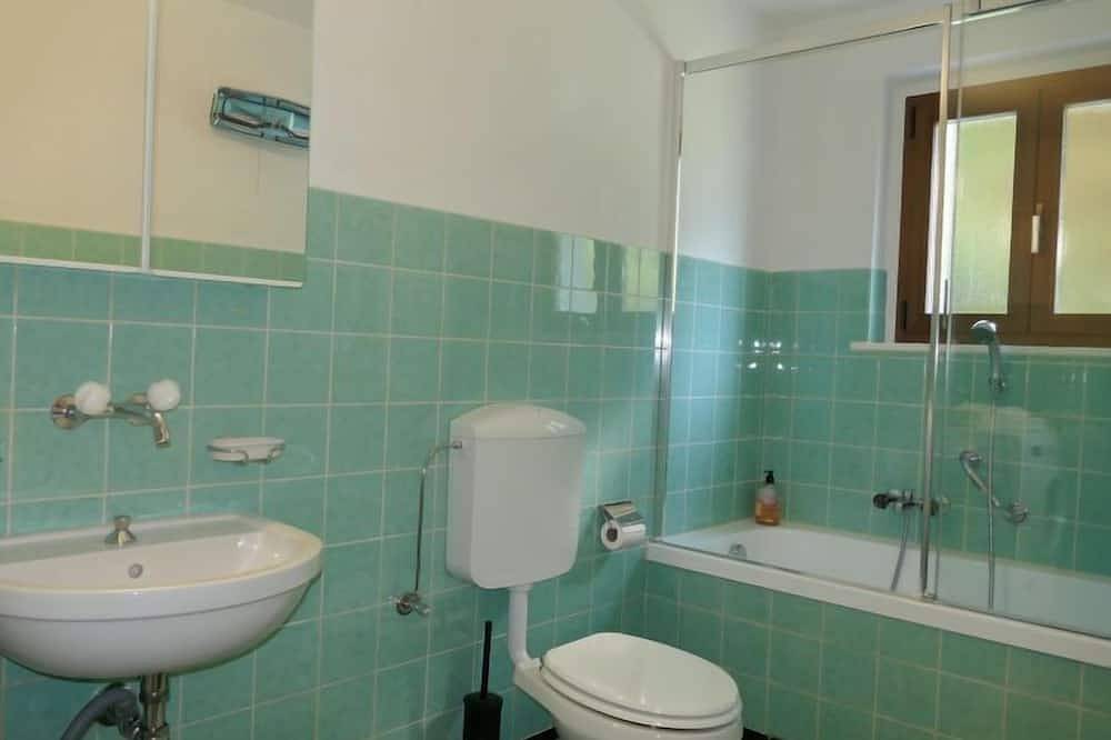 Appartamento intero, Appartamento Lara by Interhome in Blenio, Alpi Lepontine