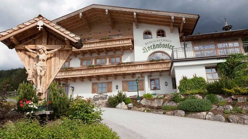 Ferienwohnung für 4 Personen, mit Balkon und Garten sowie Ausblick, kinderfreundlich in Altenmarkt im Pongau