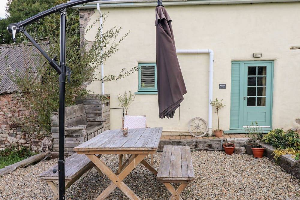 Holiday Home for 4 People in Pembroke, Pembrokeshire