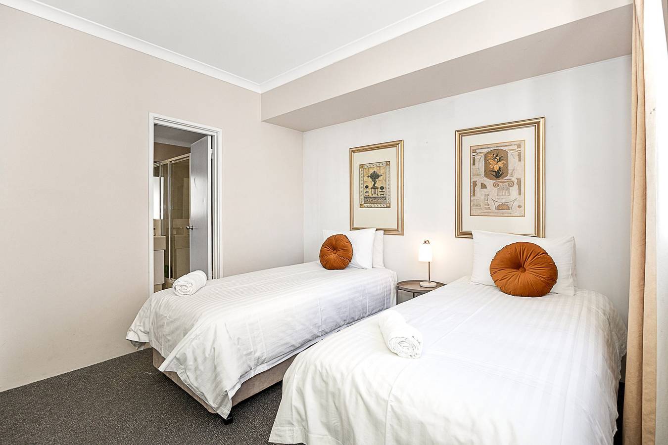 Entire apartment, 2Bdr East Perth Getaway in East Perth, Perth